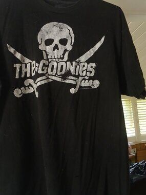 Vintage Warner Bros. Goonies Shirt-Size XL
